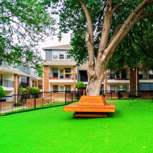 Outside sitting area at Henry Heights Apartments